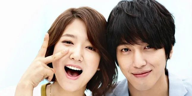 Awalnya Tak Jodoh, Seleb Korea Ini Akhirnya 'Jadian'