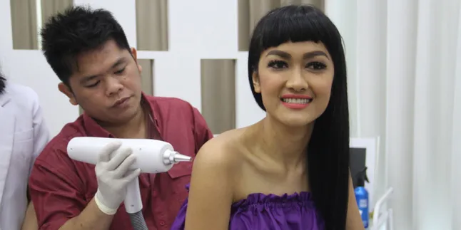 Awalnya Tato Adalah Pelarian Julia Perez Dari Sakit Hati