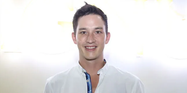 Awas Gagal Fokus! Intip Mike Lewis Masak Menu Favorit Restorannya Awas Gagal Fokus! Intip Mike Lewis Masak Menu Favorit Restorannya