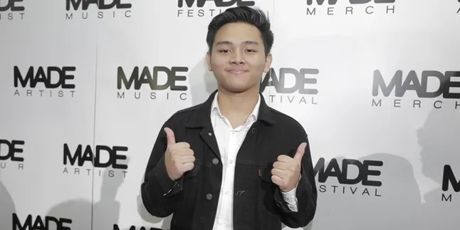 Awkarin Bongkar Status Aldi Maldini Dengan Selebgram Cantik Erika Carlina