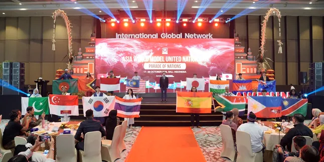 AWMUN XII Bali Offline Conference dan AYIMUN 25th Virtual Conference: MUN Hybrid Terbesar dengan 900 Delegates Berasal dari 30 Negara AWMUN XII Bali Offline Conference dan AYIMUN 25th Virtual Conference: MUN Hybrid Terbesar dengan 900 Delegates Berasal dari 30 Negara