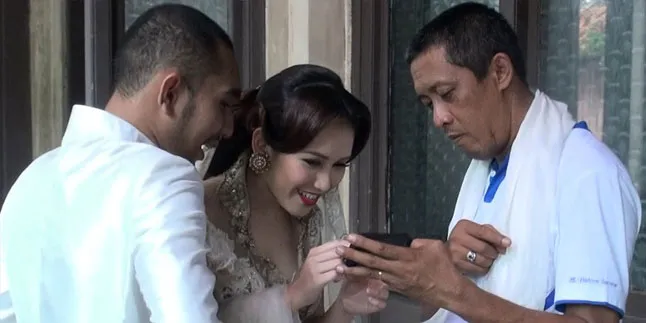 Ayah Ayu Ting Ting Jamin Putrinya Tidak Hamil Duluan Ayah Ayu Ting Ting Jamin Putrinya Tidak Hamil Duluan