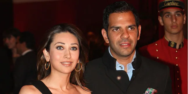 Ayah Karisma Kapoor Angkat Bicara Soal Kasus Perceraian Putrinya Ayah Karisma Kapoor Angkat Bicara Soal Kasus Perceraian Putrinya