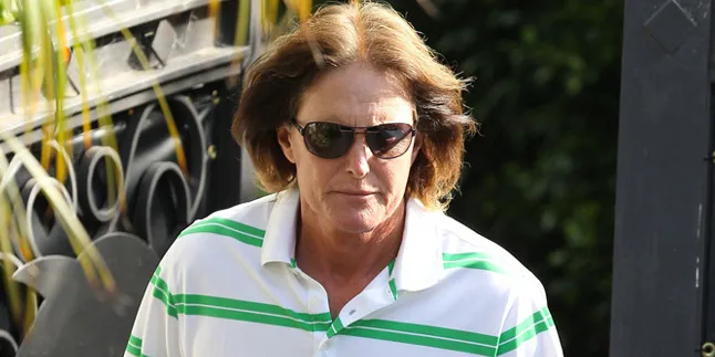 Ayah Kim Kardashian Ternyata Seorang Waria?