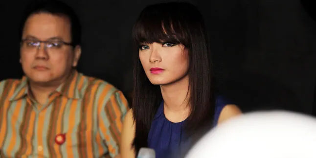 Ayahanda Zaskia Gotik Bantah Anaknya Sudah Menikah Ayahanda Zaskia Gotik Bantah Anaknya Sudah Menikah