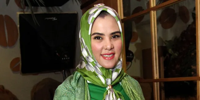 Ayu Azhari Anggap Wajar Angel Lelga Tutupi Status Bersuami
