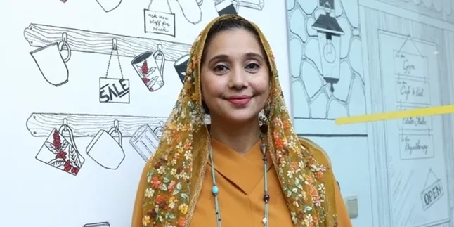 Ayu Azhari Cari Tahu Soal Sertifikasi Halal Gratis