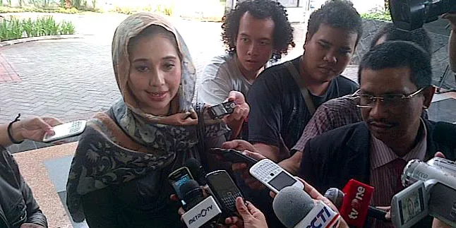 Ayu Azhari Diperiksa KPK