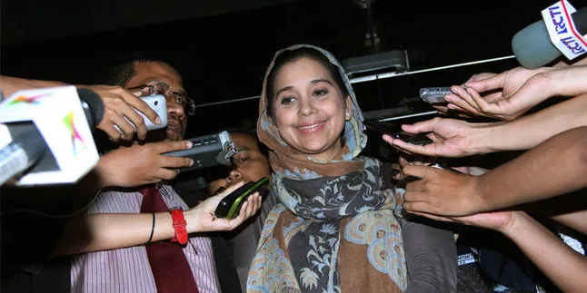 Ayu Azhari Kembalikan Uang DP Dari AF ke KPK