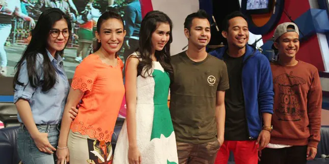 Ayu Dewi dkk Beri Kejutan Spesial di Ulang Tahun Dahsyat ke-8