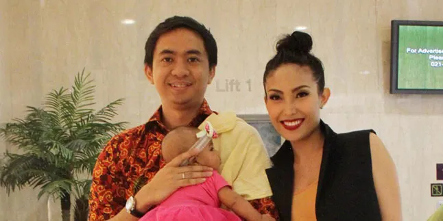 Ayu Dewi Ingin Putrinya Seperti Sri Mulyani