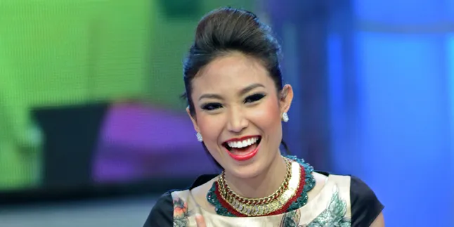 Ayu Dewi Mimpi Didatangi Olga Syahputra, Ada Apa?