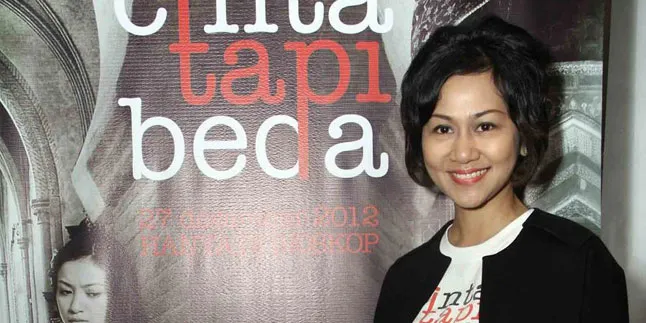 Ayu Diah Pasha Langsung Jatuh Cinta Pada Film 'JOKOWI' Ayu Diah Pasha Langsung Jatuh Cinta Pada Film 'JOKOWI'