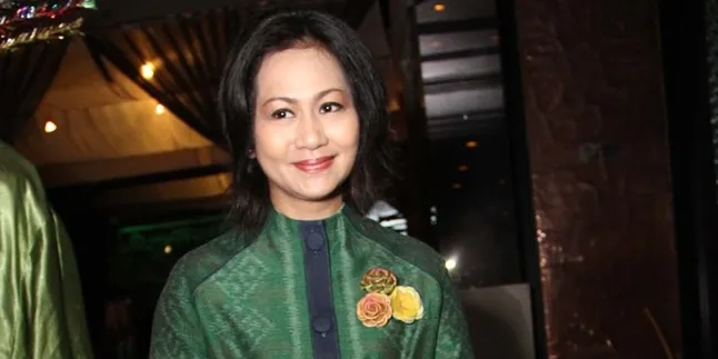 Ayu Diah Pasha Sudah Kenal Batik Sejak Masih di Gendongan
