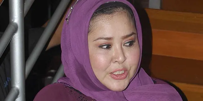 Ayu Soraya: Rhoma Tidak Berhasil Memimpin Keluarga Ayu Soraya: Rhoma Tidak Berhasil Memimpin Keluarga