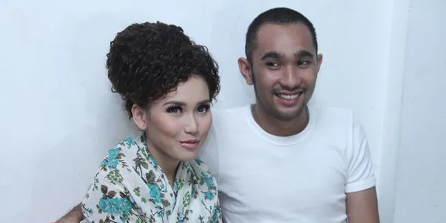 Ayu Ting Ting Bantah Sudah Nikah Siri Ayu Ting Ting Bantah Sudah Nikah Siri