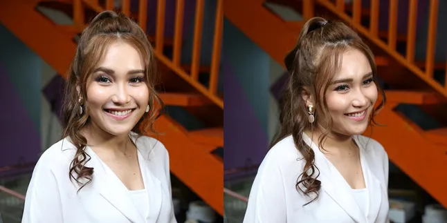 Ayu Ting Ting Bocorkan Rencana Duet Dengan Penyanyi Luar Lagi, Siap Go International? Ayu Ting Ting Bocorkan Rencana Duet Dengan Penyanyi Luar Lagi, Siap Go International?