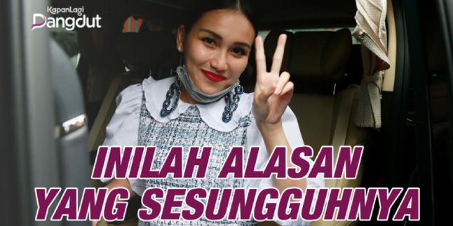 Ayu Ting Ting Said to be Stingy, Father Rozak Speaks Up