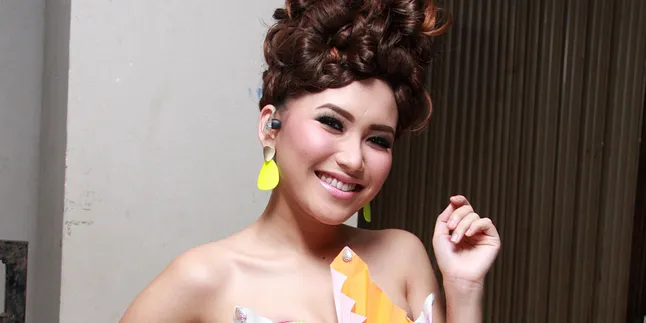 Ayu Ting Ting Dukung Keputusan Jupe Untuk Bayi Tabung