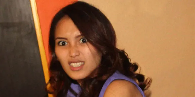 Ayu Ting Ting Geram Saat Ditanya Tentang Perasaan ke Enji