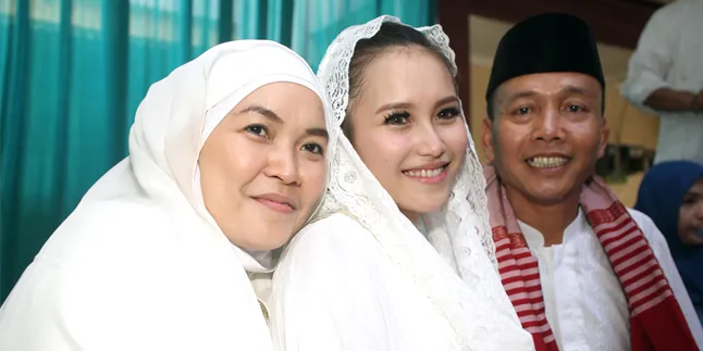 Ayu Ting Ting Gugat Cerai Setelah Melahirkan