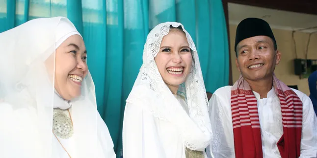 Ayu Ting Ting: Orangtua Mana Tak Sakit Anaknya Disia-Siakan?