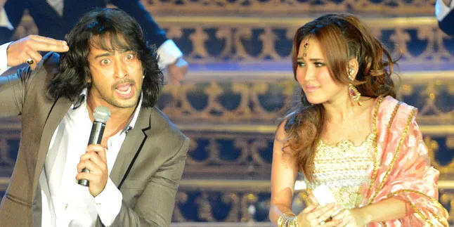 Ayu Ting Ting Rela Lukai Dirinya Sendiri Demi Shaheer Sheikh? Ayu Ting Ting Rela Lukai Dirinya Sendiri Demi Shaheer Sheikh?