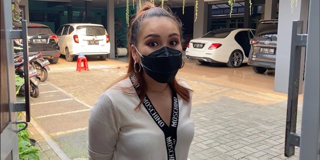 Ayu Ting Ting Says the Owner of the Account Bullying Her is a Mother