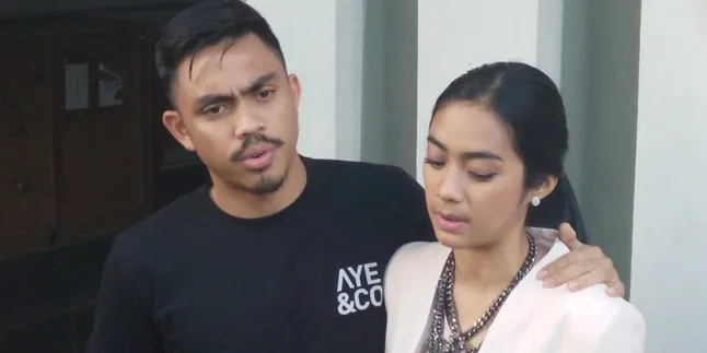 Ayudia Bing Slamet - Calon Suami, Investasi Cinta Selama 12 Tahun Ayudia Bing Slamet - Calon Suami, Investasi Cinta Selama 12 Tahun