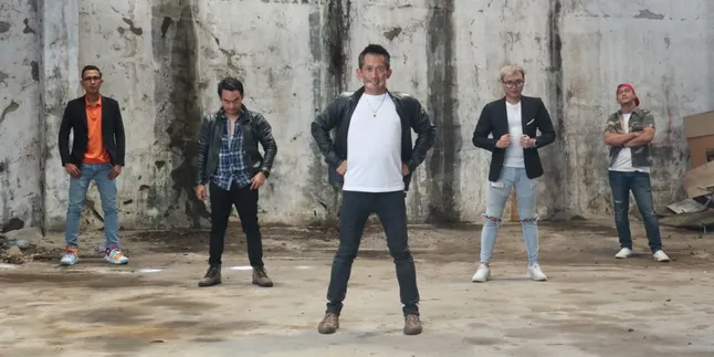 B’BAND Rilis Single Pop Religi Bertajuk 'MU', Ceritakan Perjalanan Hidup dari Sang Vokalis B’BAND Rilis Single Pop Religi Bertajuk 'MU', Ceritakan Perjalanan Hidup dari Sang Vokalis