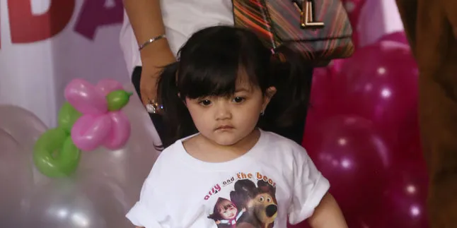 Baby Arsy Merengek Ingin Bertemu Ibu Ashanty Yang Sudah Meninggal Baby Arsy Merengek Ingin Bertemu Ibu Ashanty Yang Sudah Meninggal