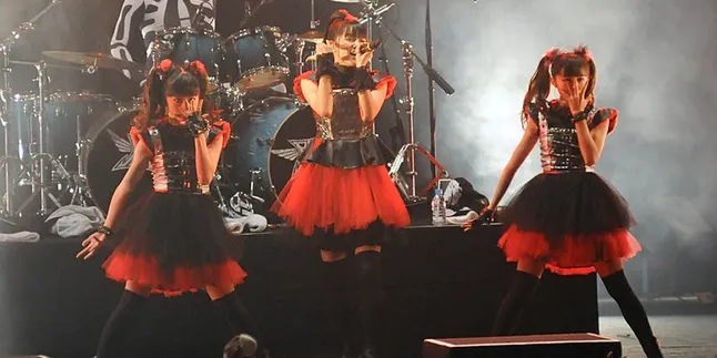BABYMETAL Ungkap PV Singkat Terbaru 'Give Me Choco'