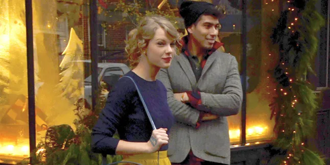 'Back to School' Keren Ala Taylor Swift 'Back to School' Keren Ala Taylor Swift