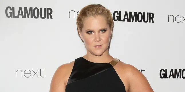 Bagian Pribadi Gatal, Amy Schumer Joget di Golden Globe 2016