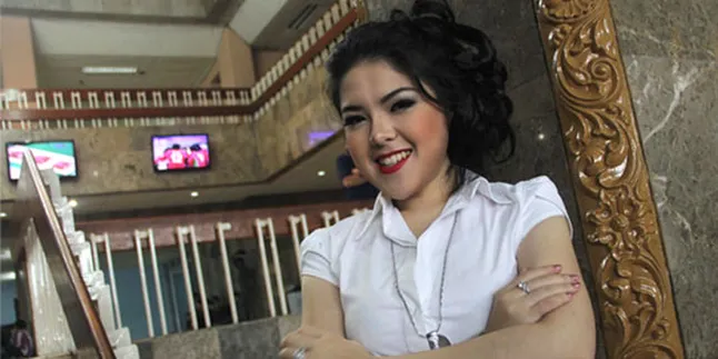 Banjir, Tina Toon Terpisah Dari Keluarga