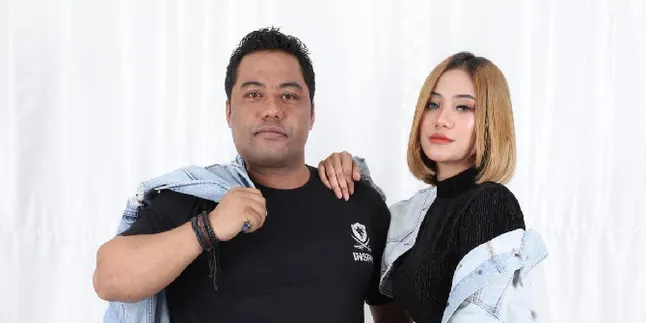 Bajol Ndanu & Fira Cantika Masih Akan Setia dengan Genre Reggae Kentrung Bajol Ndanu & Fira Cantika Masih Akan Setia dengan Genre Reggae Kentrung