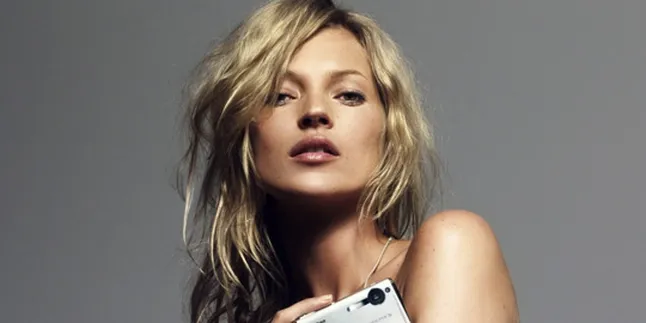 Baju Transparan, Dada Kate Moss Pun Kelihatan