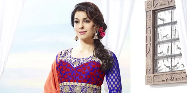 Bak Nostalgia, Juhi Chawla Datangi Sekolah dan Dapat Serbuan Unyu
