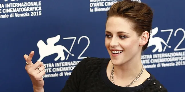 Bak Peramal, Kristen Stewart Prediksi Ganti Gender di 'TWILIGHT'