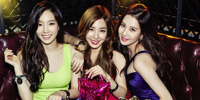Bak Sosialita! SNSD Pose Bareng Pilot Bule Ganteng di Jet Pribadi Bak Sosialita! SNSD Pose Bareng Pilot Bule Ganteng di Jet Pribadi