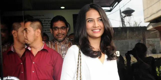 Bakal Jadi Istri Anggota DPR, Apa Sih Persiapan Vanessa Angel?