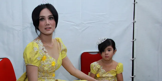 Bakal Punya Adik, Safeea Cemburu Dengan Bayi di Kandungan Mulan? Bakal Punya Adik, Safeea Cemburu Dengan Bayi di Kandungan Mulan?