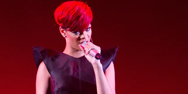 Balikan Dengan Drake, Rihanna Diperlakukan Seperti Ratu