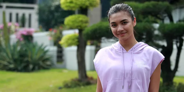 Bandingkan Bayi yang Berisik di Pesawat dengan Binatang, Angela Gilsha Tuai Kritik