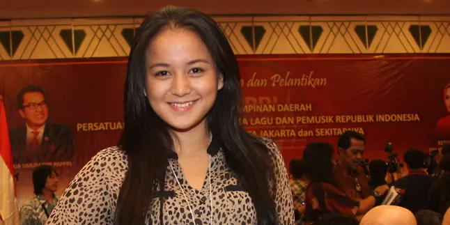 Bangga Dengan Bentuk Tubuhnya, Juwita Bahar Ogah Diet