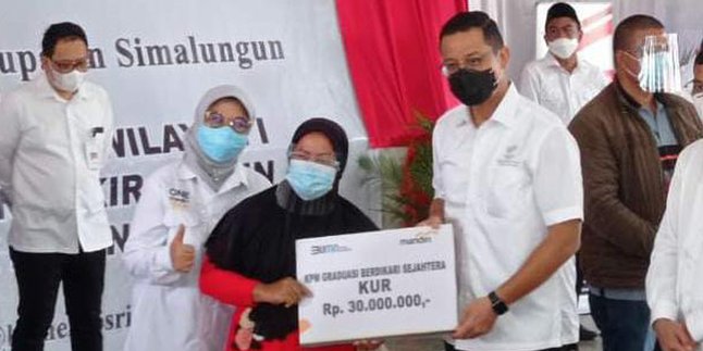 Bank Mandiri Distributes Social Assistance in North Sumatra Province