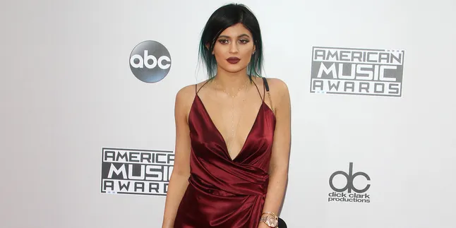Bantah Pacaran, Kylie Jenner - Tyga Makin Intim & Kompak