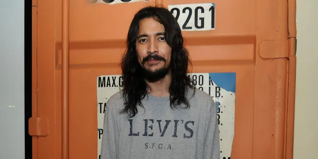 Bantah Pakai Narkoba, Ello Gelar Jumpa Pers