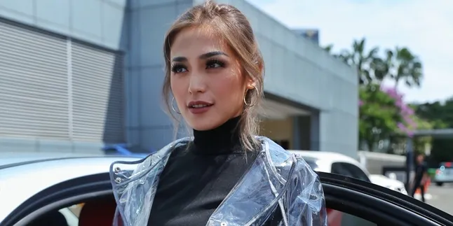 Bantah Rumor, Jessica Iskandar Buka Suara Terkait Kepergiannya ke Amerika