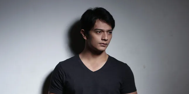 Banyak Adegan Hot, Rico Verald Sungkan Dengan Nikita Mirzani Banyak Adegan Hot, Rico Verald Sungkan Dengan Nikita Mirzani
